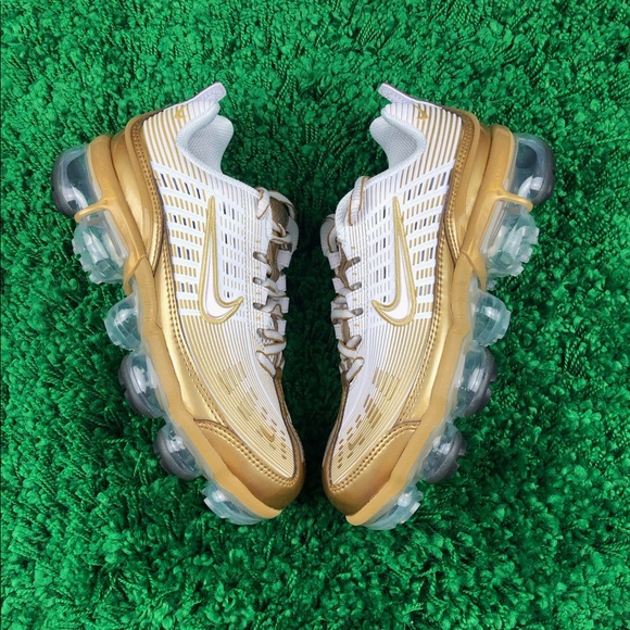 Metallic Gold Women's 'air Vapormax 2019 White/gold